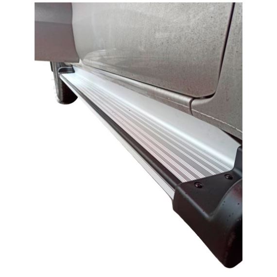 Estribos Planos de Aluminio - Hilux (2016 a 2022)